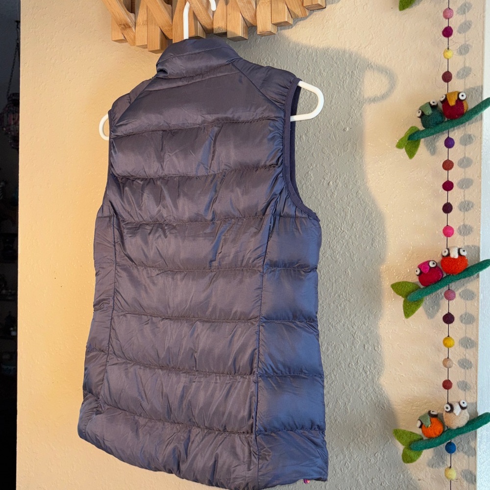 EUC women's REI Co-op Stratocloud down vest in Dark Gray with peachy pink - Picture 9 of 11